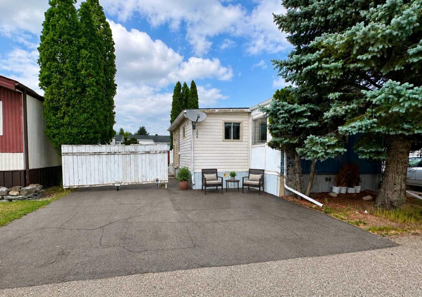 106-2300 13 Street N, Lethbridge, AB, T1H 4E8