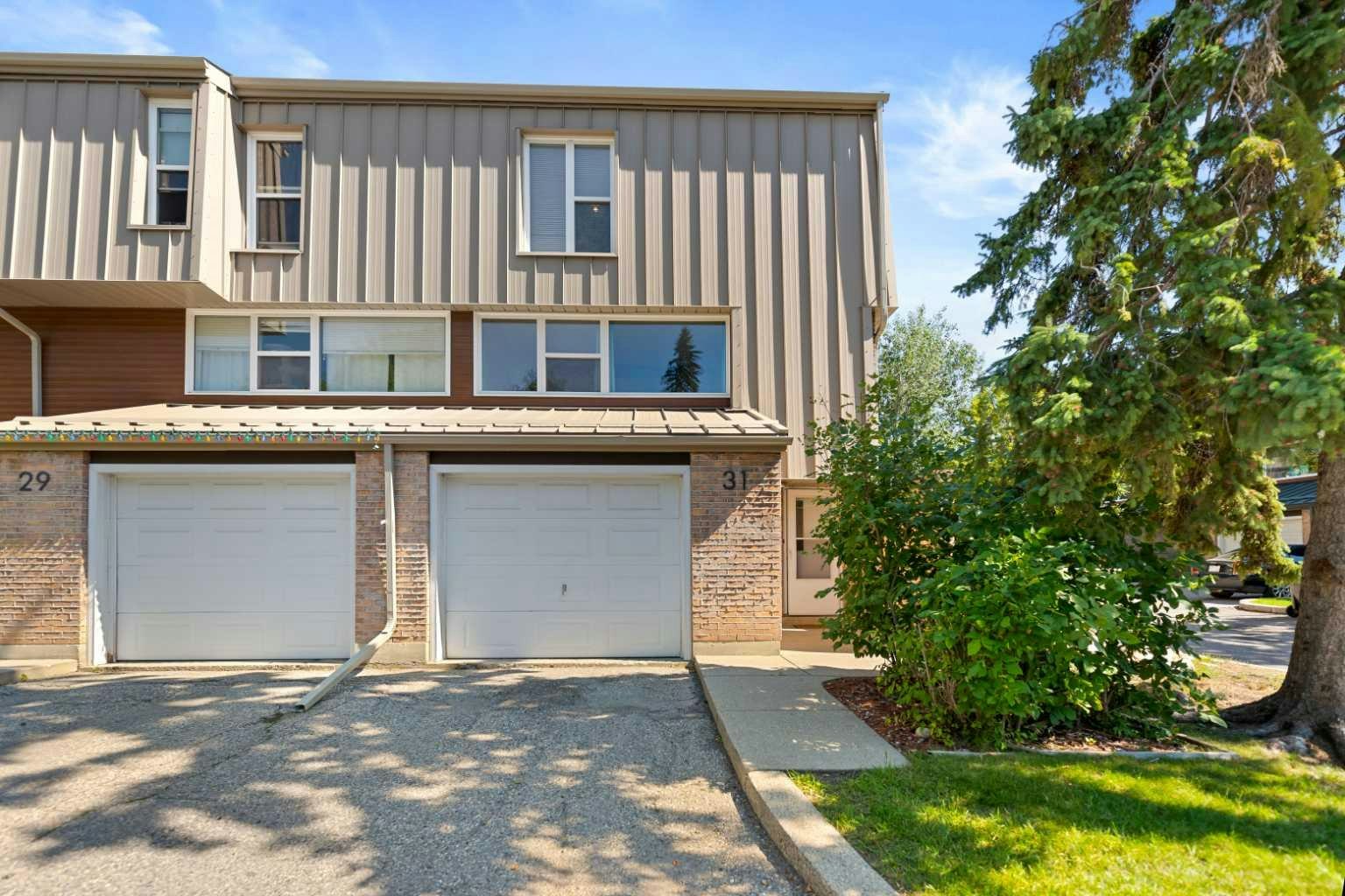 31 Brae Glen Court SW, Calgary, AB, T2W 1B6