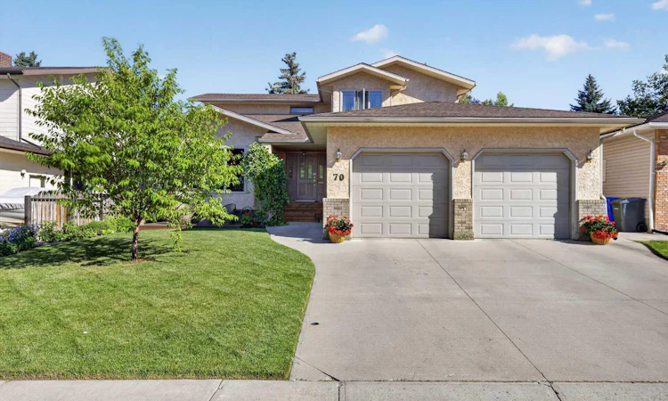 70 Balsam Crescent