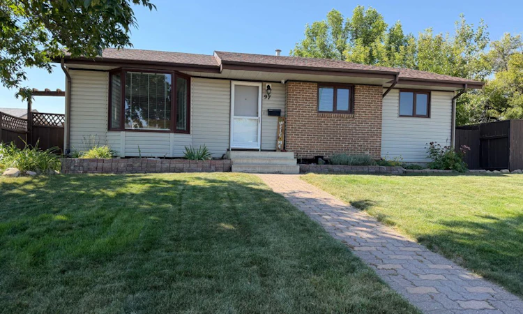 97 Greenview Close N