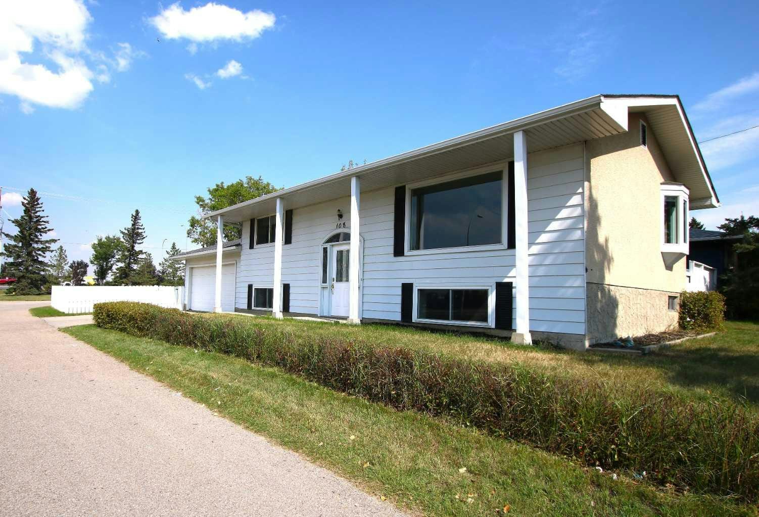 108 Flett Drive NE, Airdrie, AB, T4B 1N2