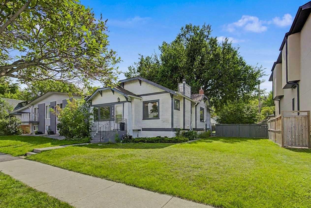 121 10 Avenue NE, Calgary, AB, T2E 0W8