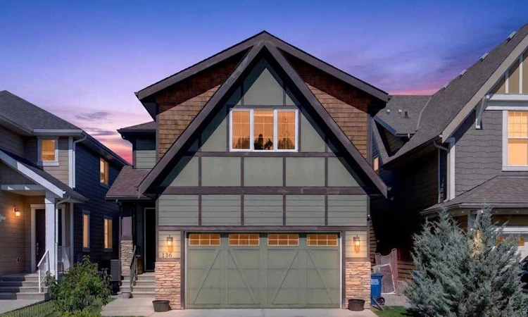 136 Riviera Way