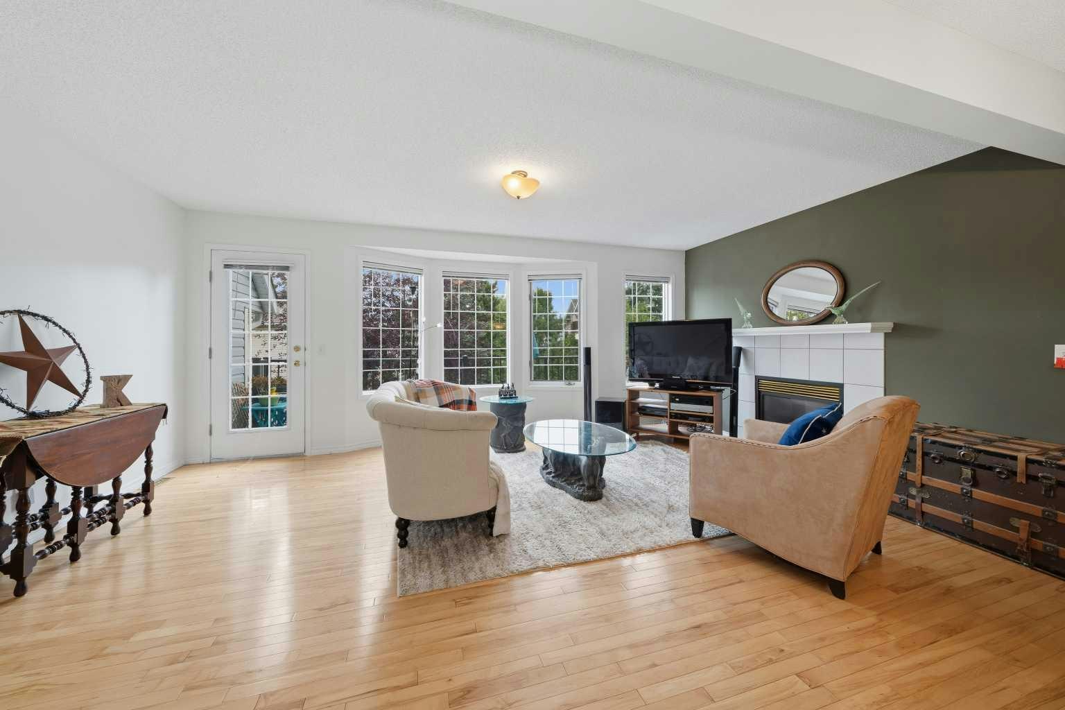 68 Patina Point SW, Calgary, AB, T3H 3J7