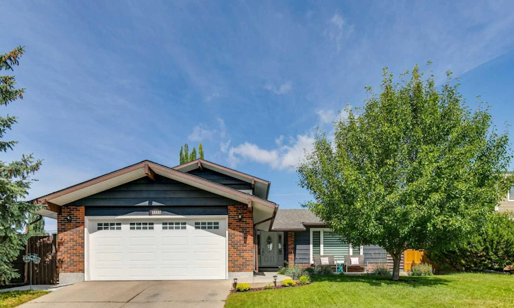 1515 Lake Bonavista Drive SE