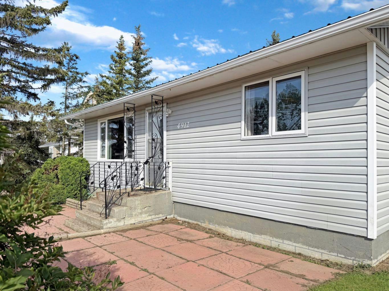 4912 49 Avenue - 4