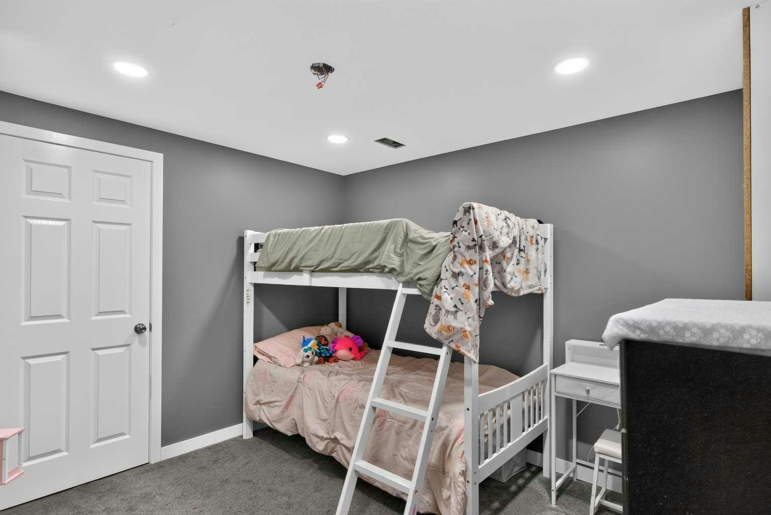 9834 90a Street, Grande Prairie, AB, T8X 1T3 - 35