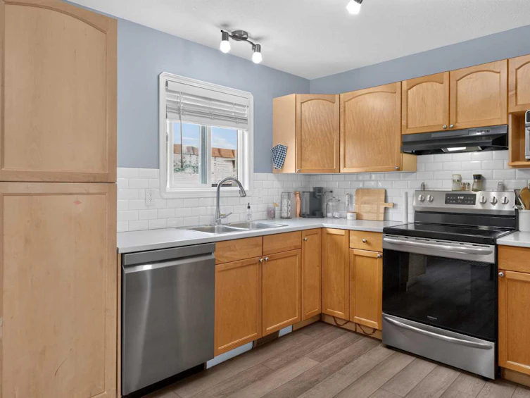 9834 90a Street, Grande Prairie, AB, T8X 1T3 - 14