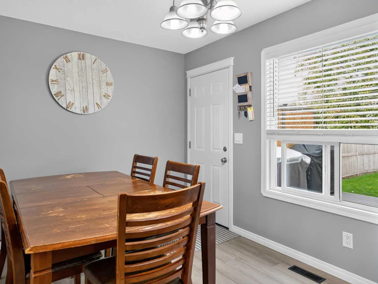 9834 90a Street, Grande Prairie, AB, T8X 1T3 - 11