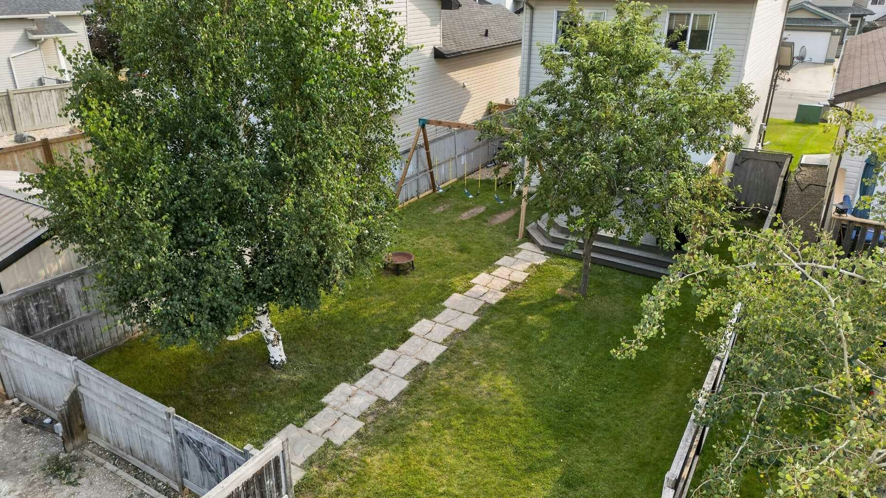 9834 90a Street, Grande Prairie, AB, T8X 1T3 - 40