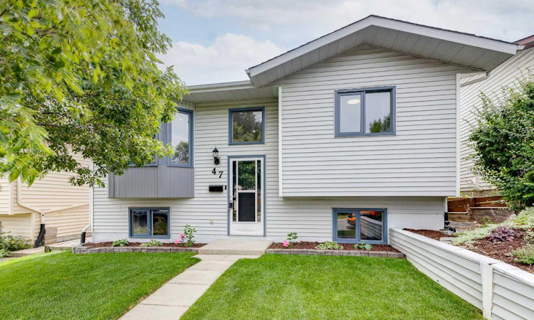 47 Macewan Meadow Link NW