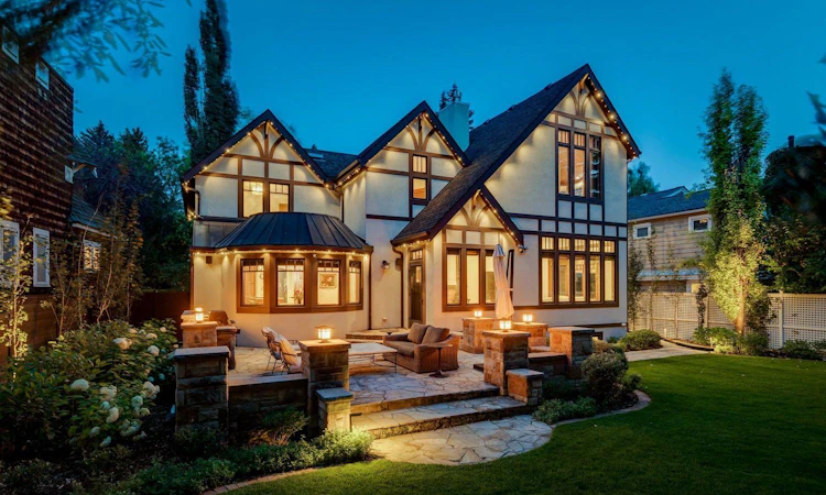 2703 Carleton Street SW