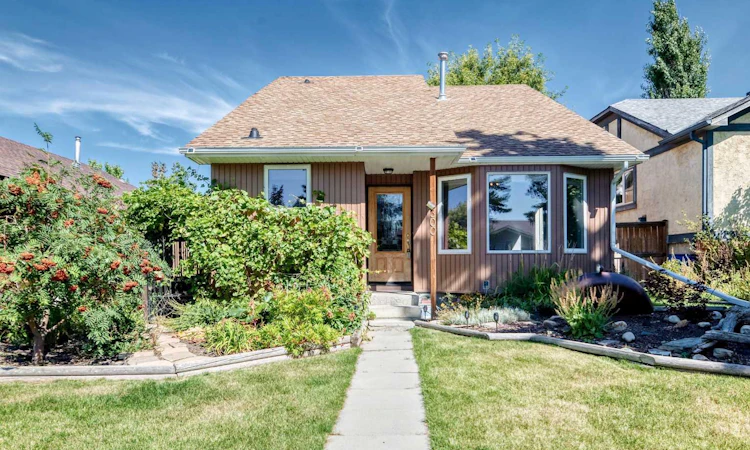 300 Marquis Place SE