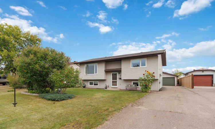 110 Becker Crescent