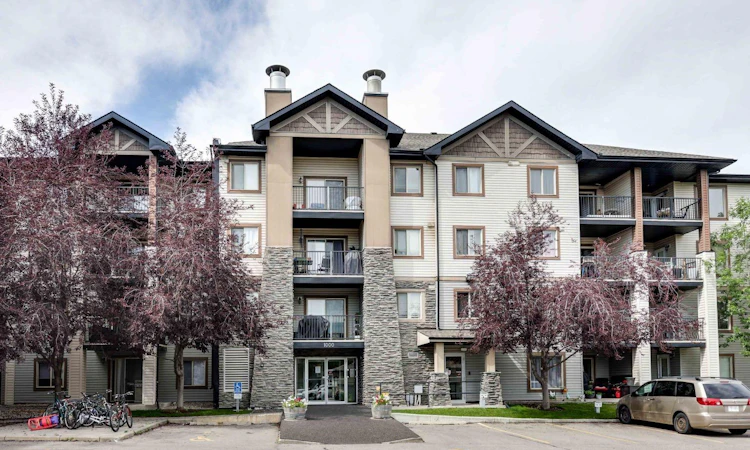 1323-8 Bridlecrest Drive SW