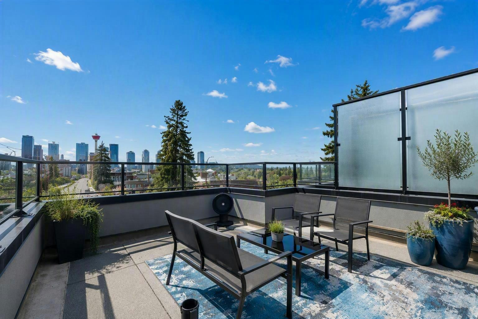 67 30 Avenue SW, Calgary, AB, T2S 2Y4