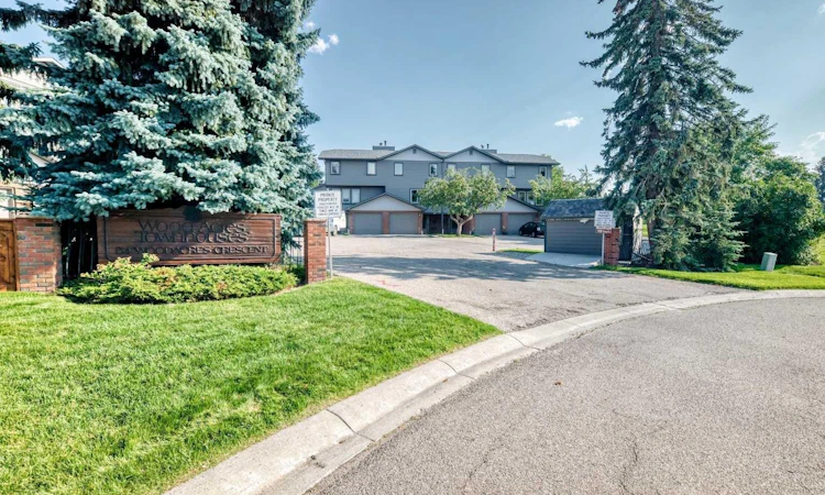 6-64 Woodacres Crescent SW