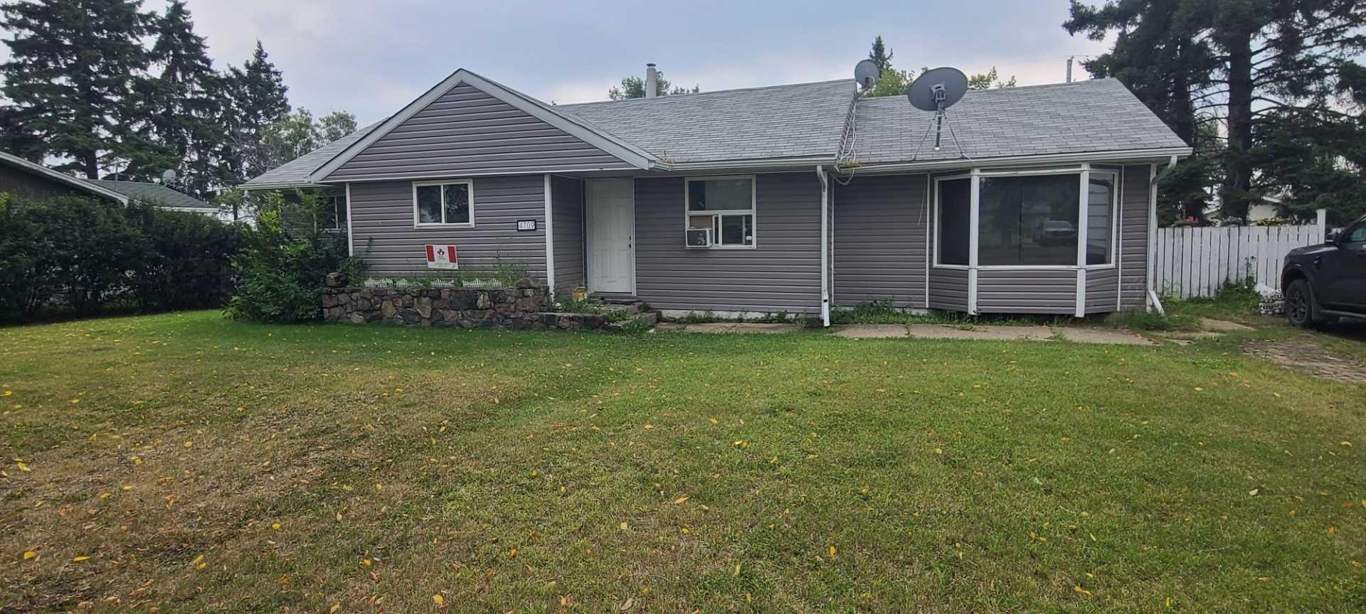 4709 53 Avenue, Grimshaw, AB, T0H 1W0