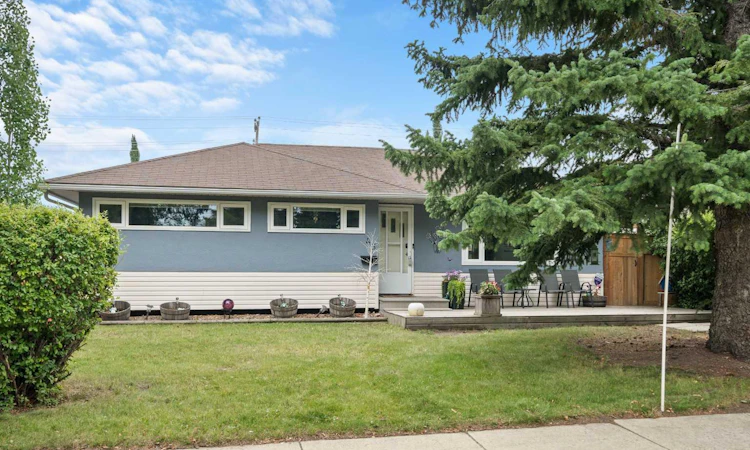46 Westwood Drive SW