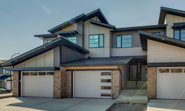 56 Heritage Manor