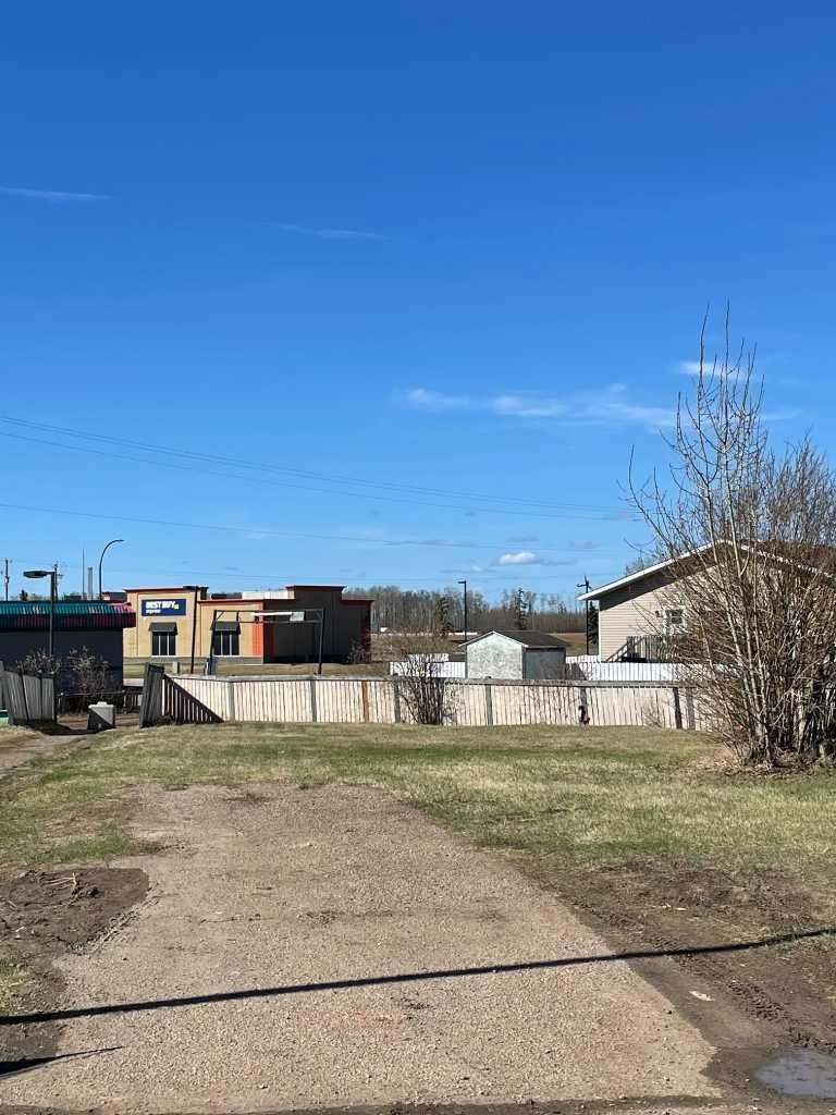 20 Deerglen Trailer Park, High Level, AB, T0H 1Z0