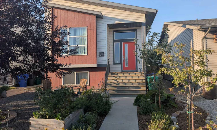336 Crocus Terrace W