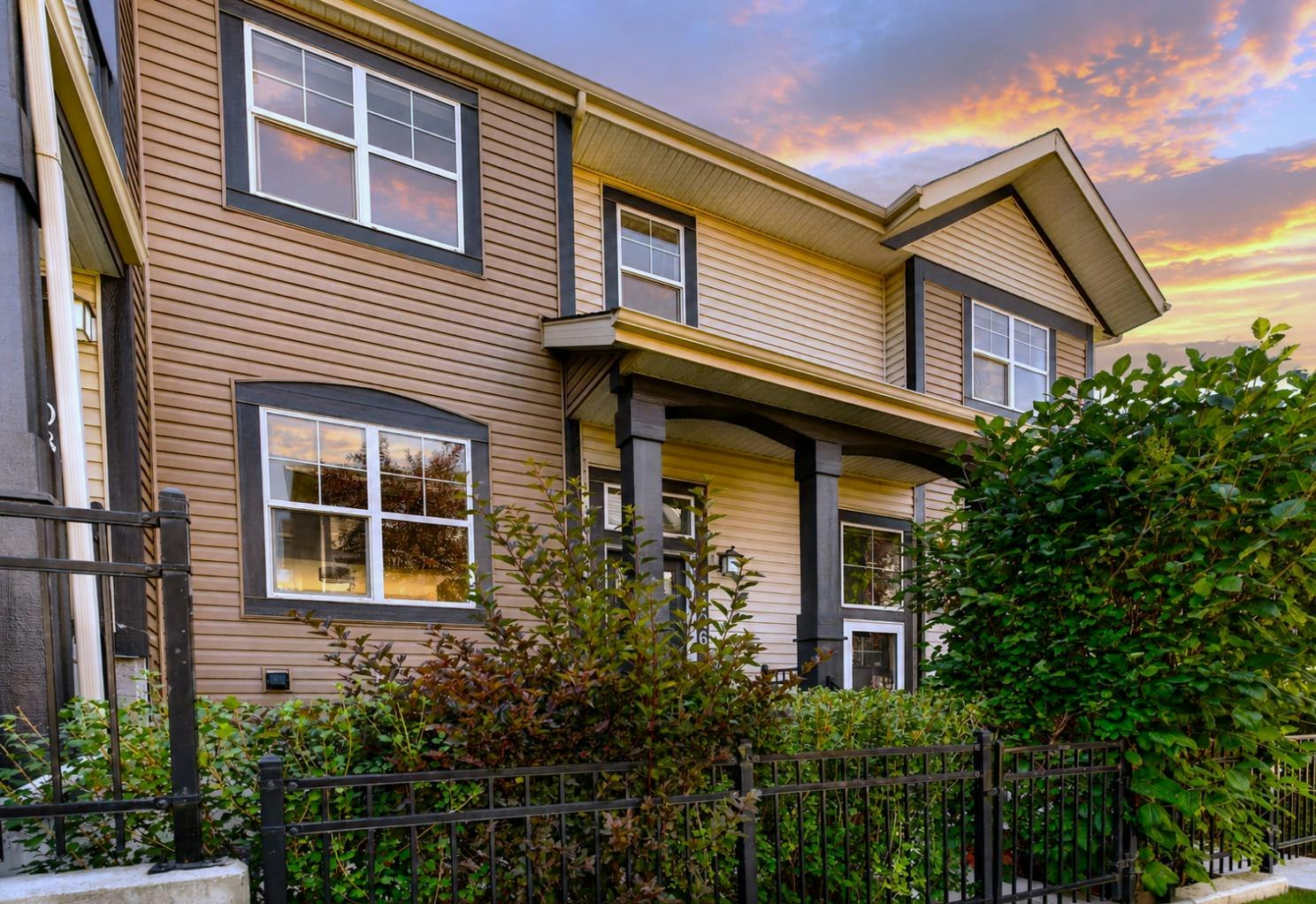 1106 Mckenzie Towne Row SE, Calgary, AB, T2Z 1E1