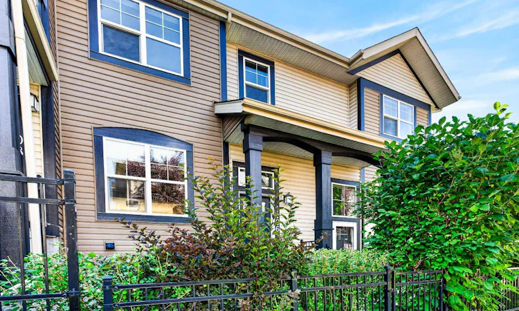 1106 Mckenzie Towne Row SE