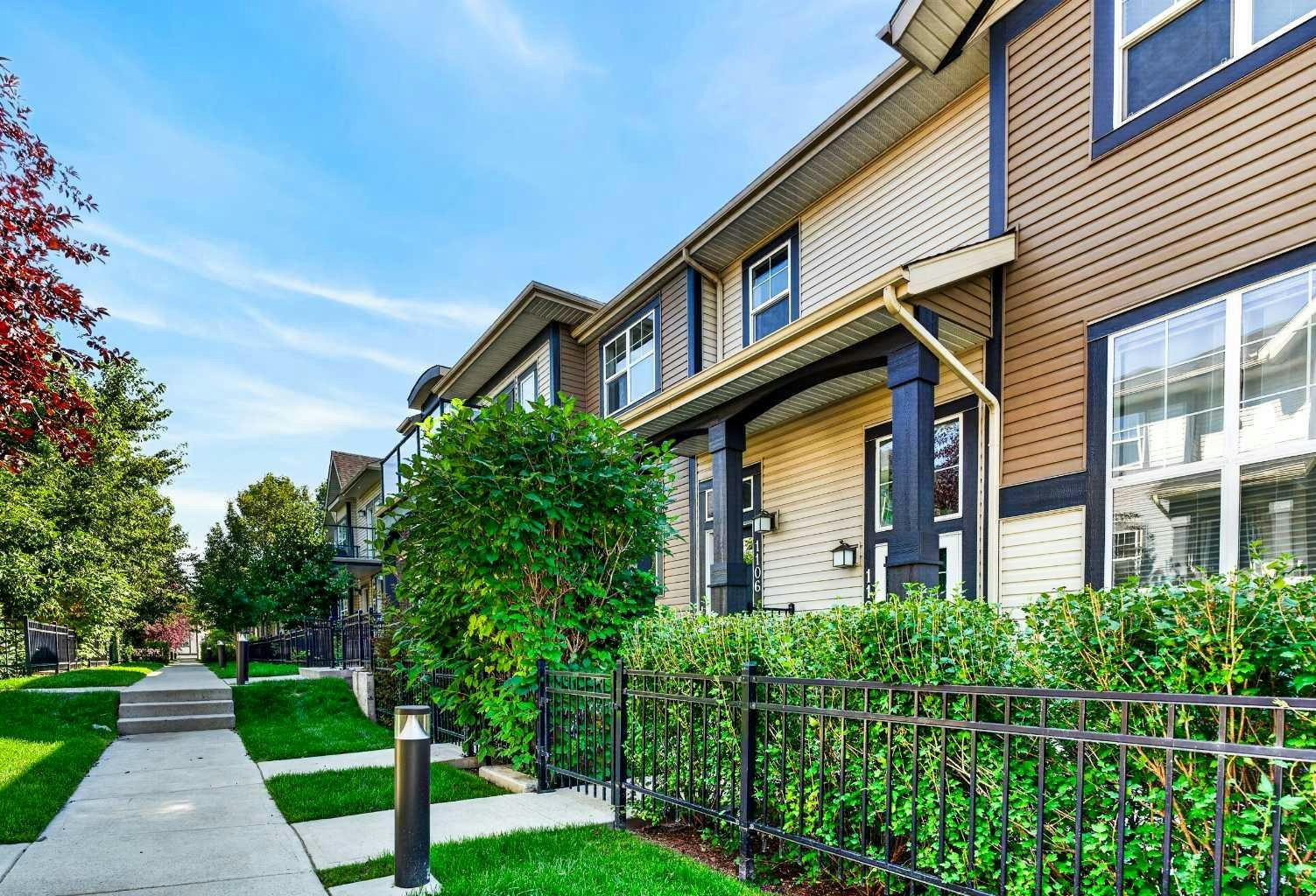1106 Mckenzie Towne Row SE, Calgary, AB, T2Z 1E1