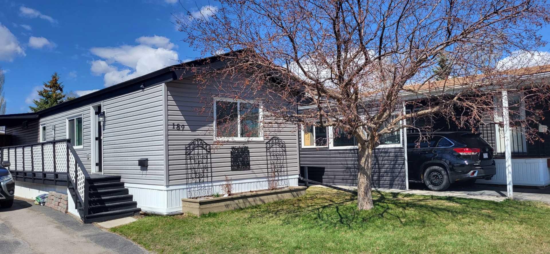 189-99 Arbour Lake Road NW, Calgary, AB, T3G 4E4