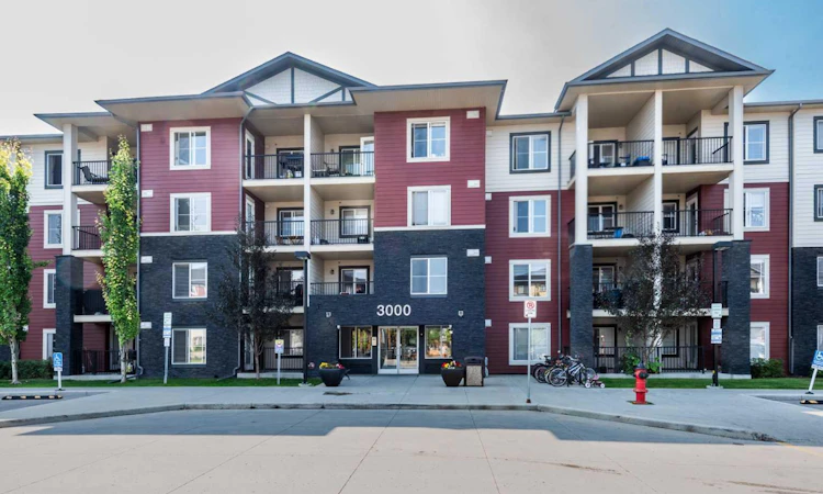 3319-81 Legacy Boulevard SE