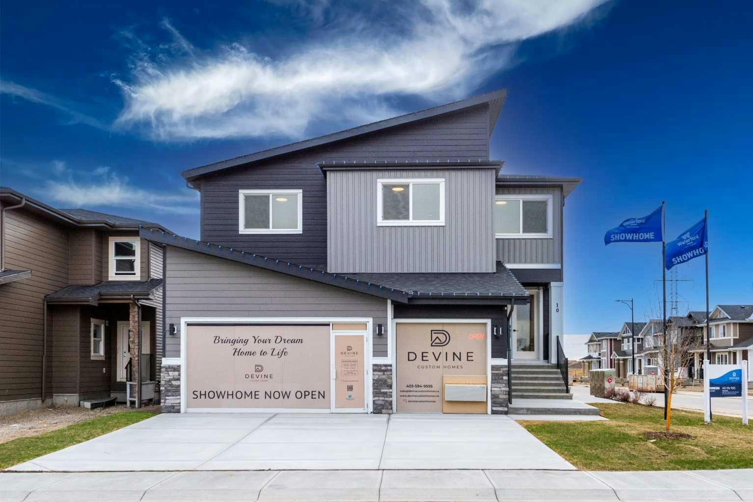 10 Waterford Mews, Chestermere, AB, T1X 3B4