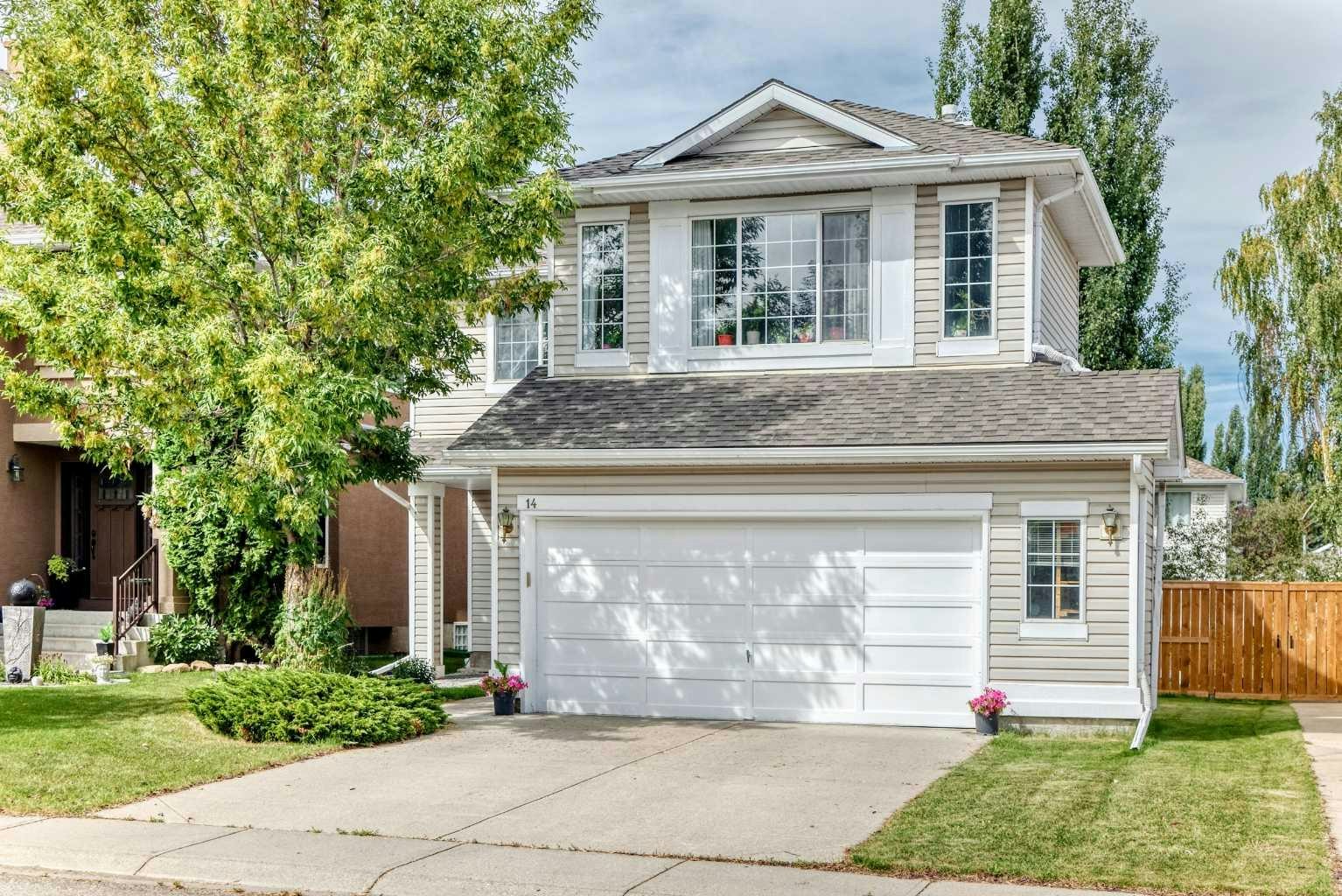 14 Douglasview Circle SE, Calgary, AB, T2Z 2P3