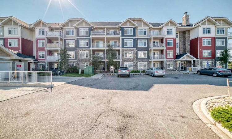 1106-155 Skyview Ranch Way NE