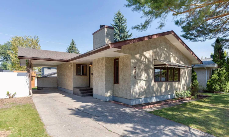 249 Wascana Crescent SE
