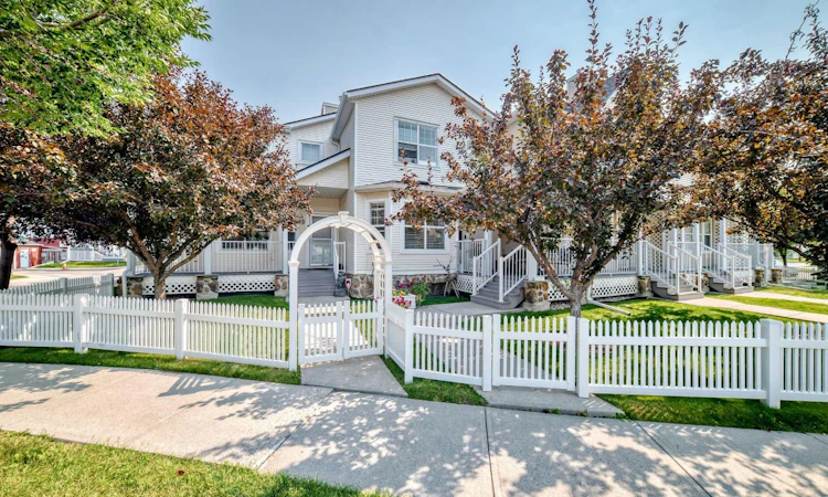 38 Country Village Landing NE