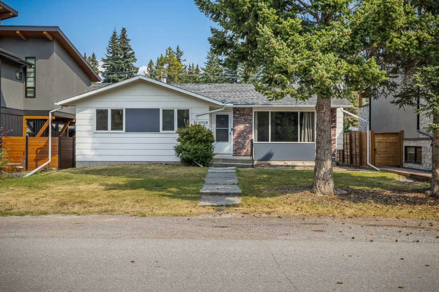 918 15th Street, Canmore, AB, T1W 1X3