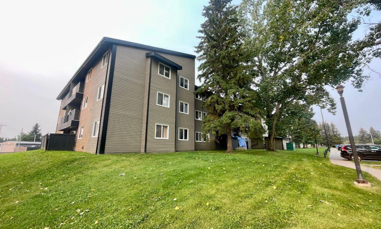 #110B-5611 9 Avenue