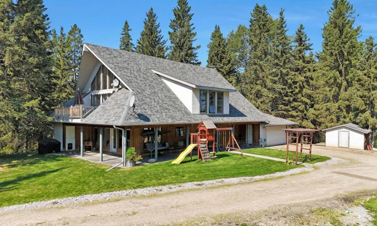 4 Greenwood Way