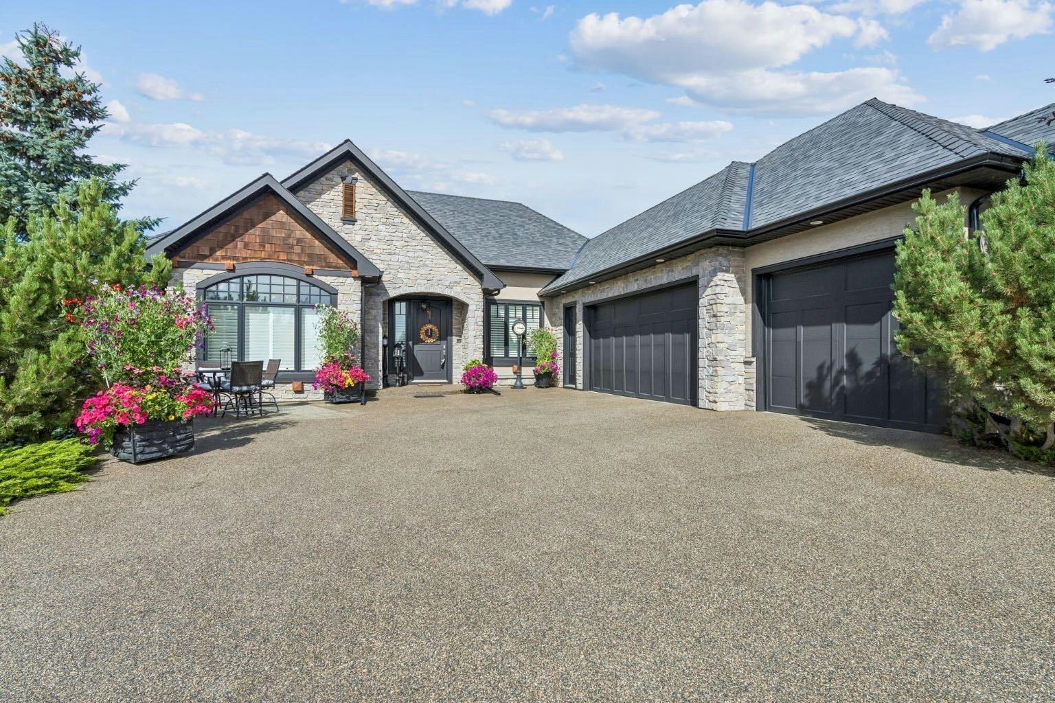 527 Montclair Place, Rural Rocky View County, AB, T4C 0A8