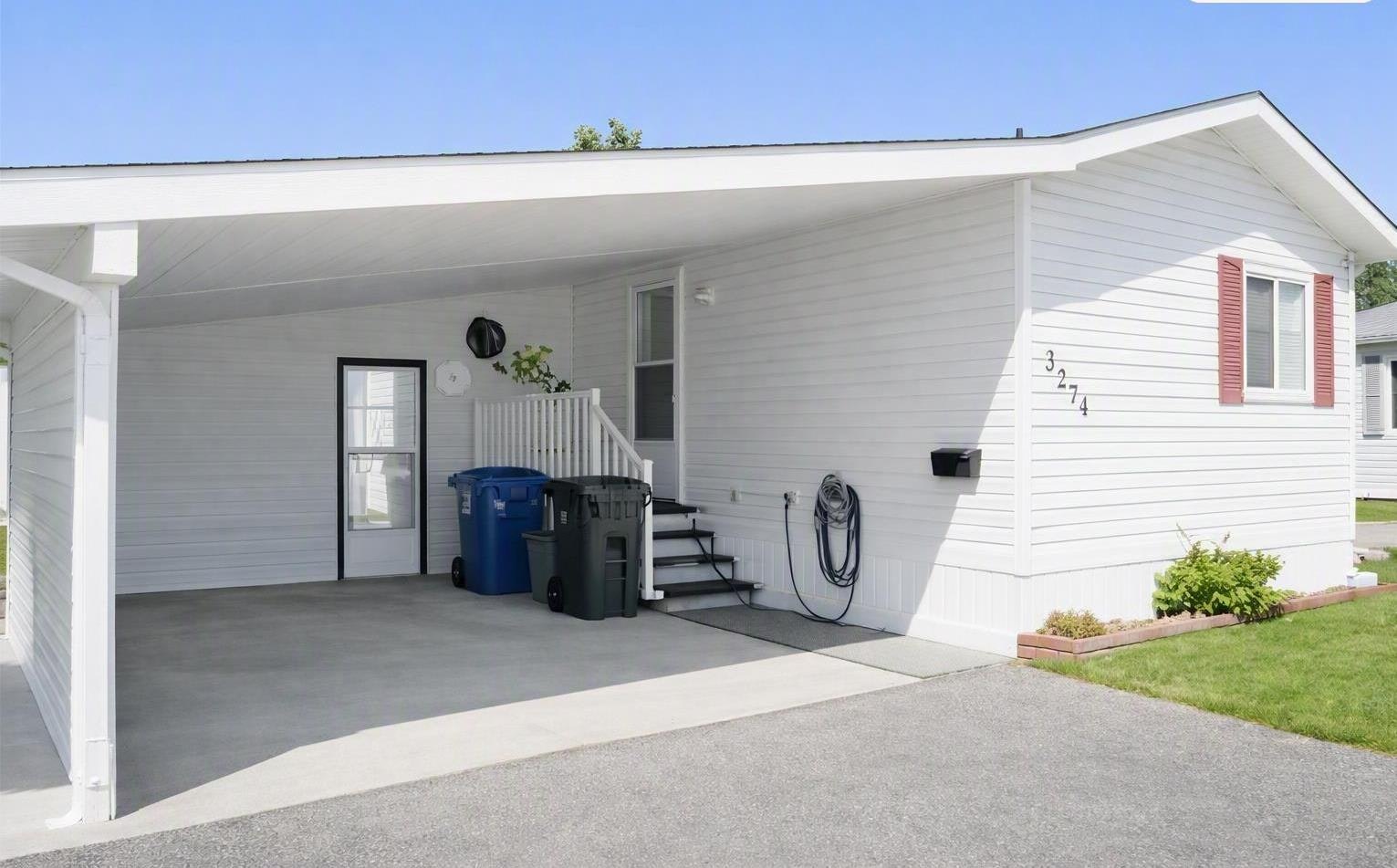3224 29 Street S, Lethbridge, AB, T1K 7J9