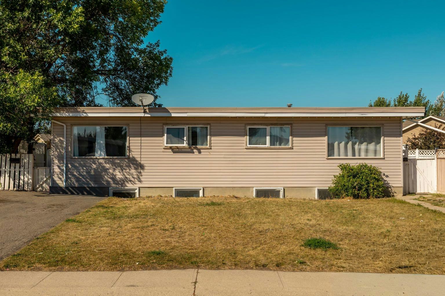 3319 - 3321 5a Avenue S, Lethbridge, AB, T1J 0Y4