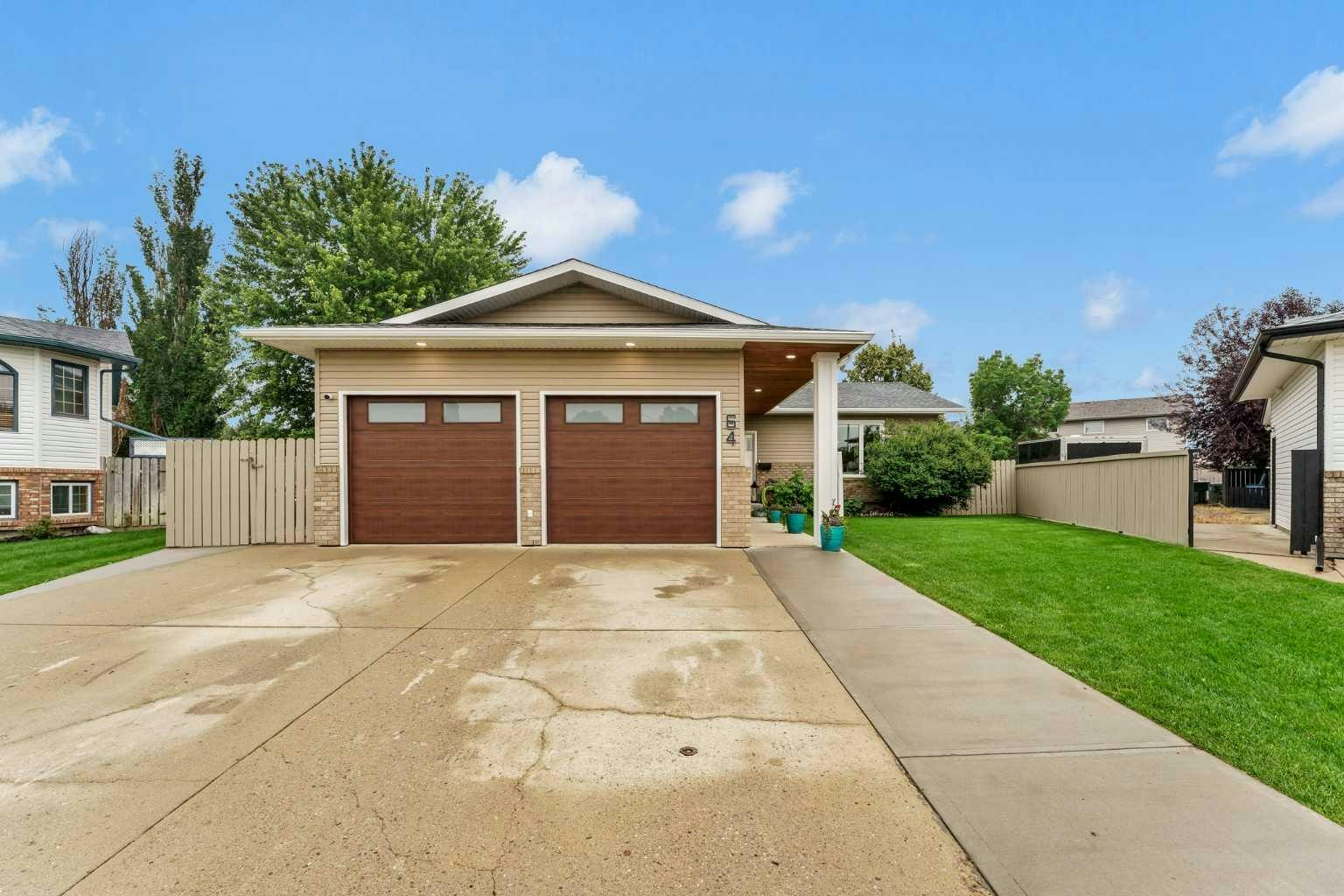 64 Shannon Drive SE, Medicine Hat, AB, T1B 4C1