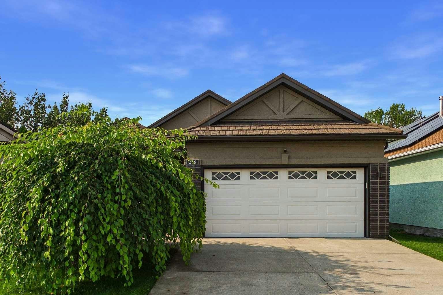 208 Harvest Lake Green NE, Calgary, AB, T3K 4K9