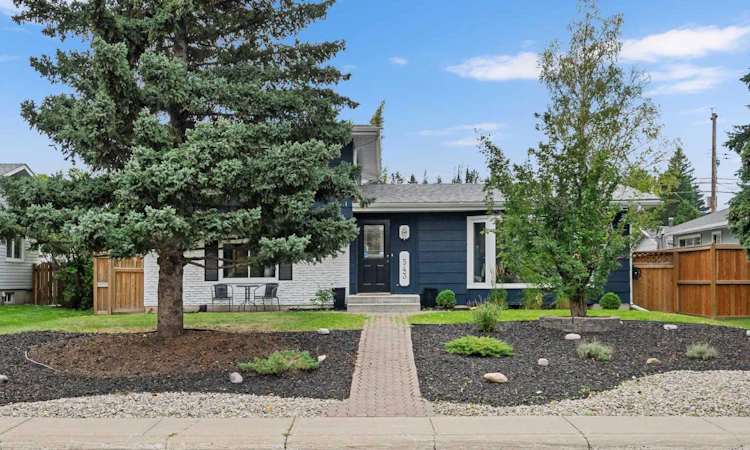 543 Willingdon Boulevard SE