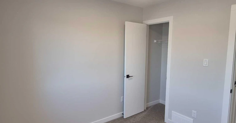 1-928 40 Avenue N, Lethbridge, AB, T1H 6J6 - 23