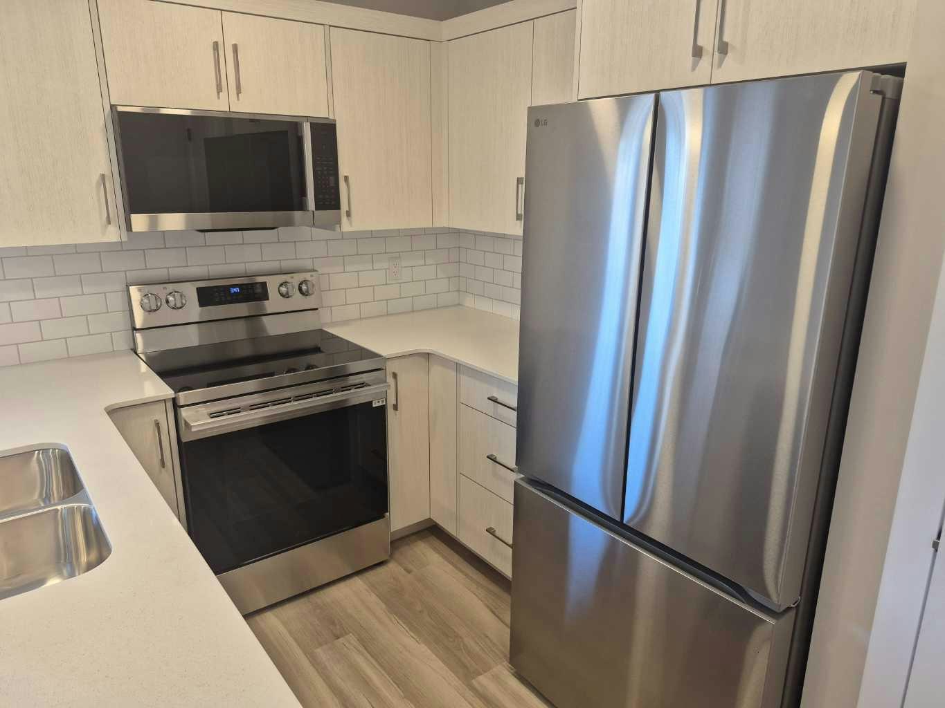 1-928 40 Avenue N, Lethbridge, AB, T1H 6J6 - 9