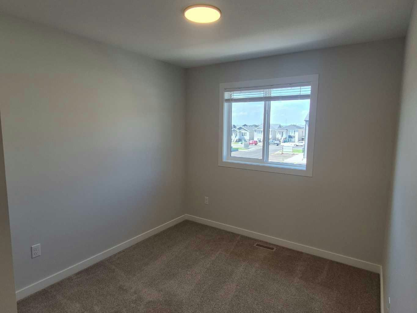 1-928 40 Avenue N, Lethbridge, AB, T1H 6J6 - 19