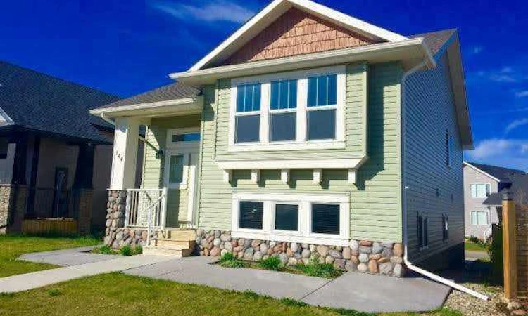 144 Mt Sundial Court W