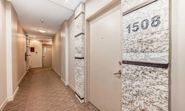 1508-8710 Horton Road SW